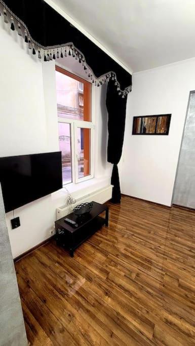 Modern Studio At Unirii Bucharest Exterior photo
